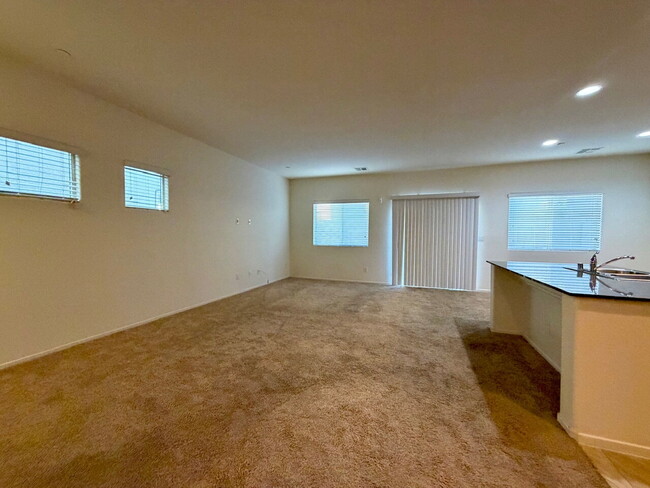 Building Photo - 3 BED 2.5 BATH 2 CAR GARAGE SINGLE FAMILY HOME W/ LOFT, BACKYARD & COMMUNITY POOL, SPA, PLAYGROUN...