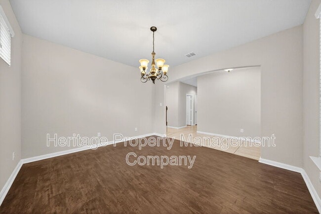 Building Photo - 1226 Hidden Cave Dr