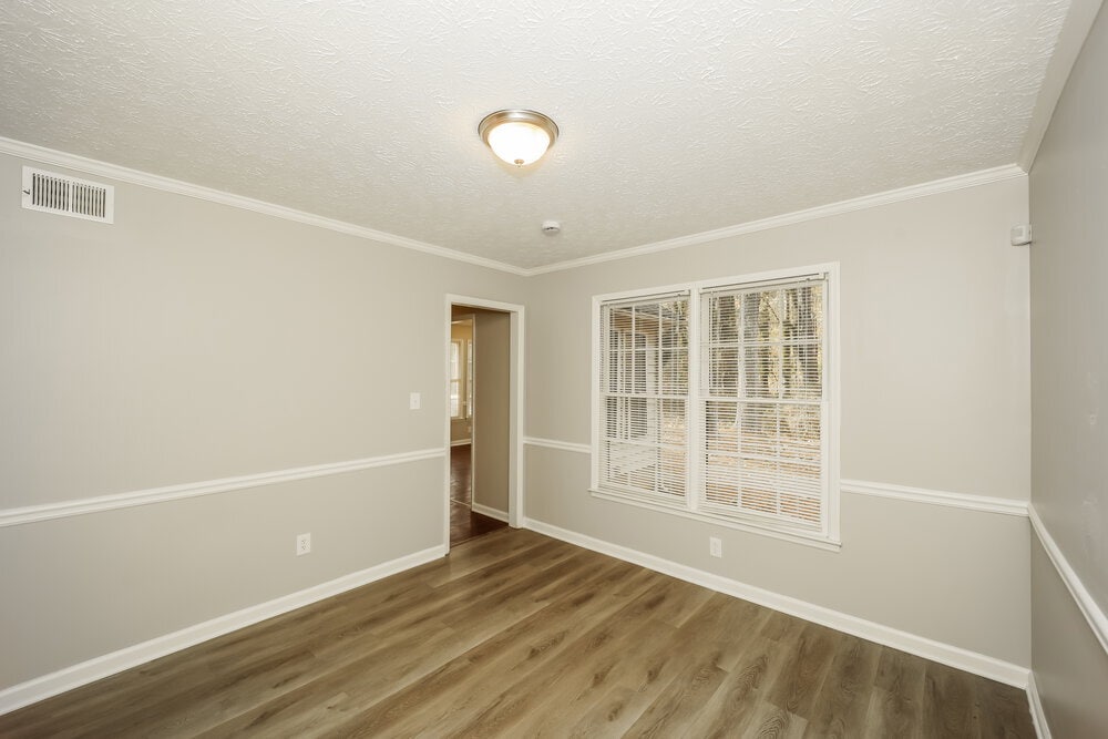 Building Photo - 10 General Longstreet Line