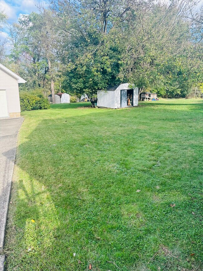 Building Photo - 1420 Collins Ave