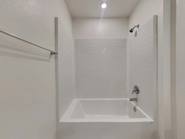 Building Photo - 1330 Chris Ave