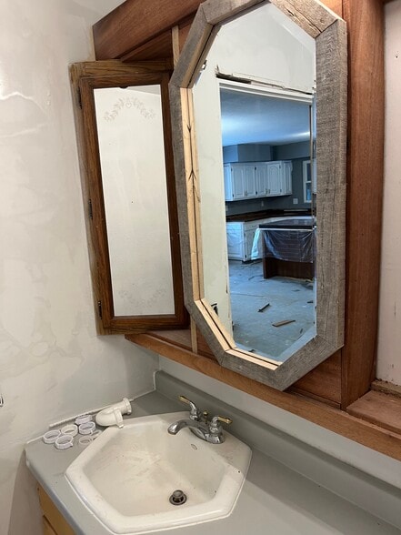 Building Photo - 7312 170th Ave