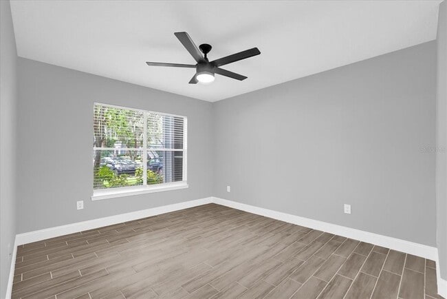 Building Photo - 2533 Grassy Point Dr