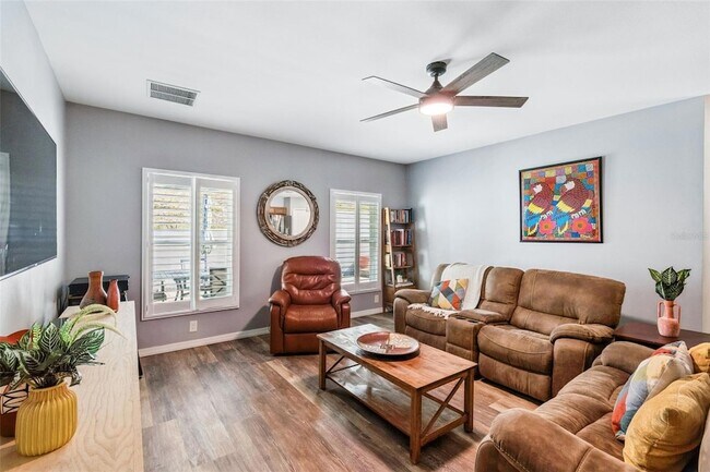 Building Photo - 107 Park Hurst Ln