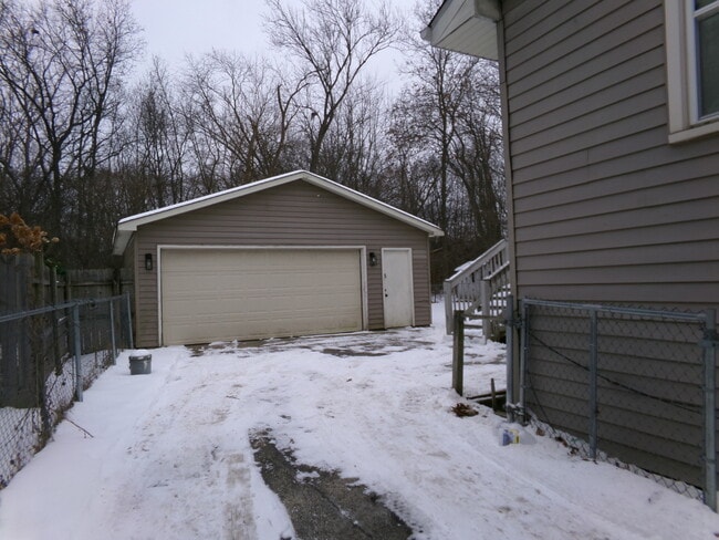 Building Photo - 2729 Lowery Ct