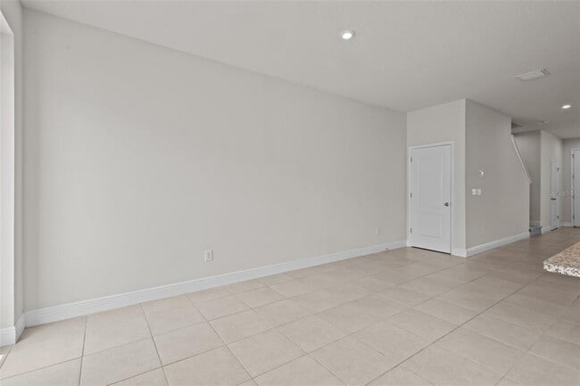 Building Photo - 2432 Hearth Dr