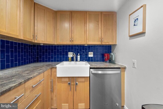 Building Photo - 1434 Potomac Ave SE