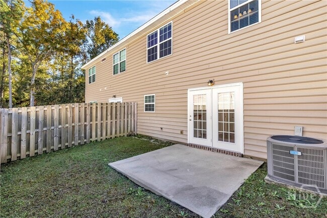 Building Photo - 285 Cypress Point Dr