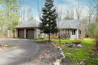 Building Photo - 63 Lawrence Hill Rd