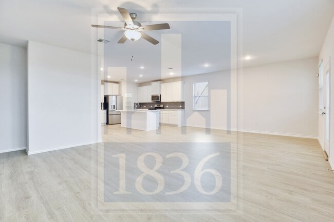 Building Photo - 17609 Chino Ln