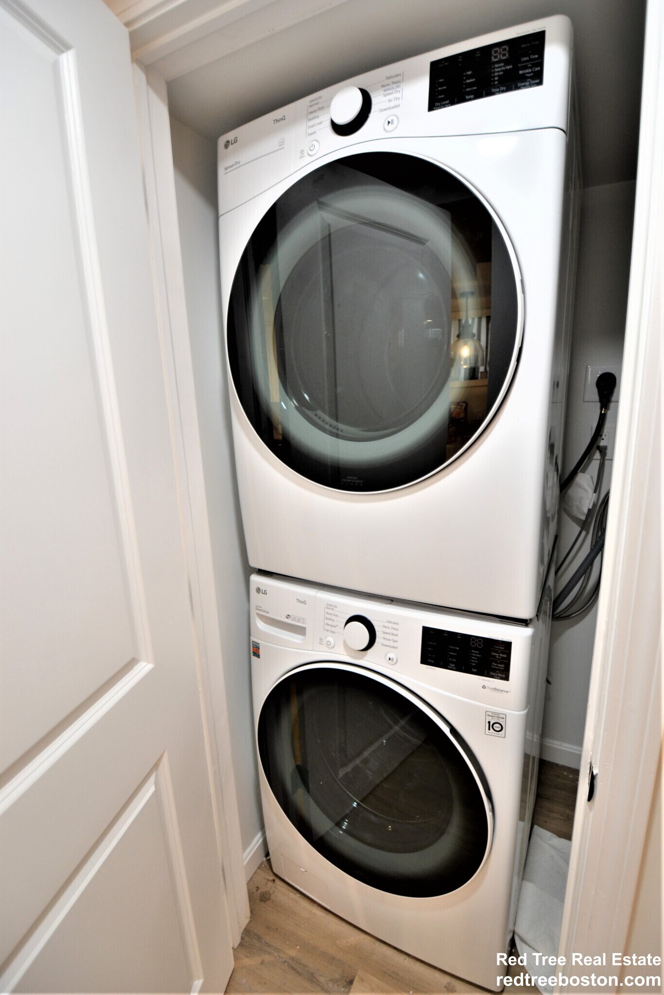 Building Photo - 179 Putnam St