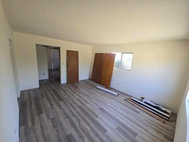Building Photo - FOR RENT!!! AVAIL 6/1/26