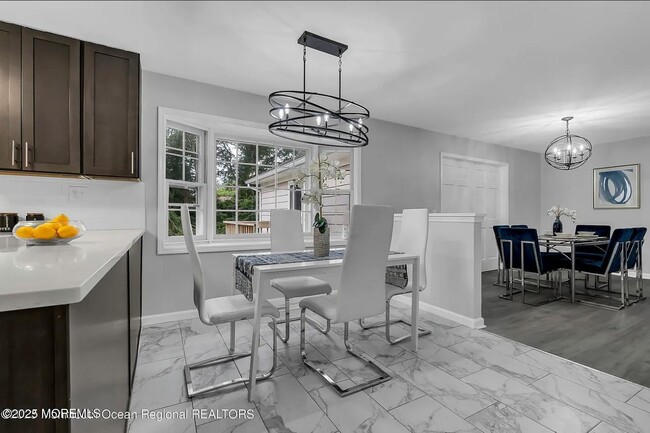 Building Photo - 821 Bay Ave