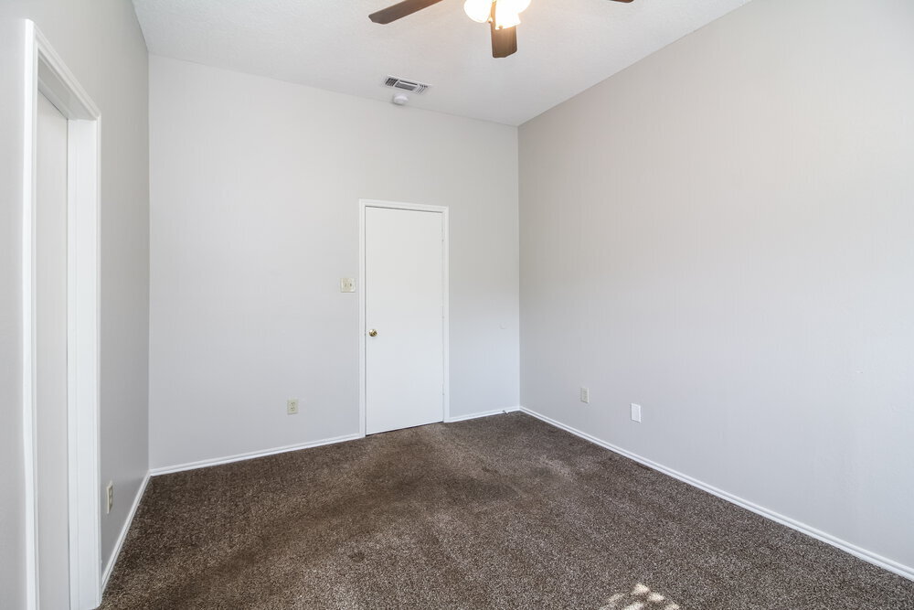 Building Photo - 2506 Arapaho Dr