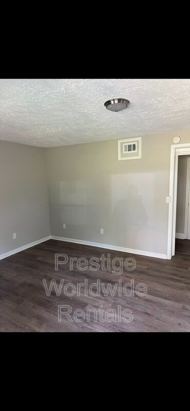 Building Photo - 134 Munson Dr