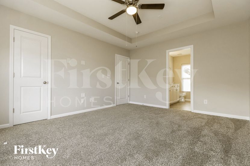 Building Photo - 3851 Annapolis Way