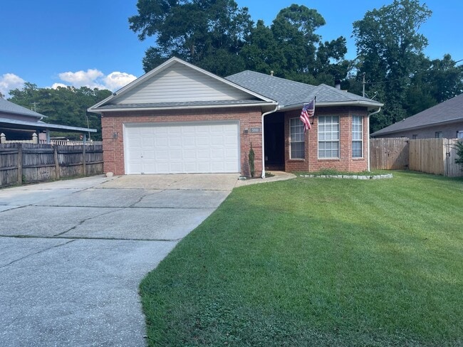 Primary Photo - MOVE IN SPECIAL - 2 WEEKS FREE RENT - 3BR ...