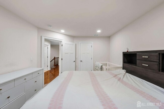 Building Photo - 2 Gonzalez Dr