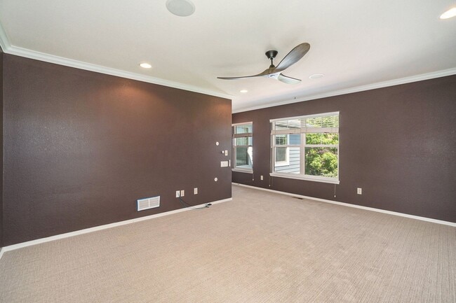 Building Photo - Welcome to this beautifully maintained 4-bedroom, 4-bath home with a dedicated office space