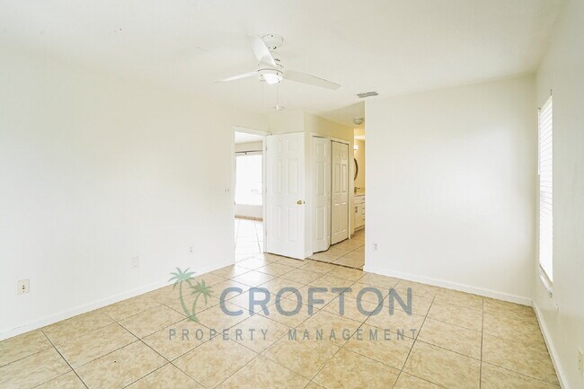 Building Photo - Very nice 3 bedroom with bonus room in Poinciana
