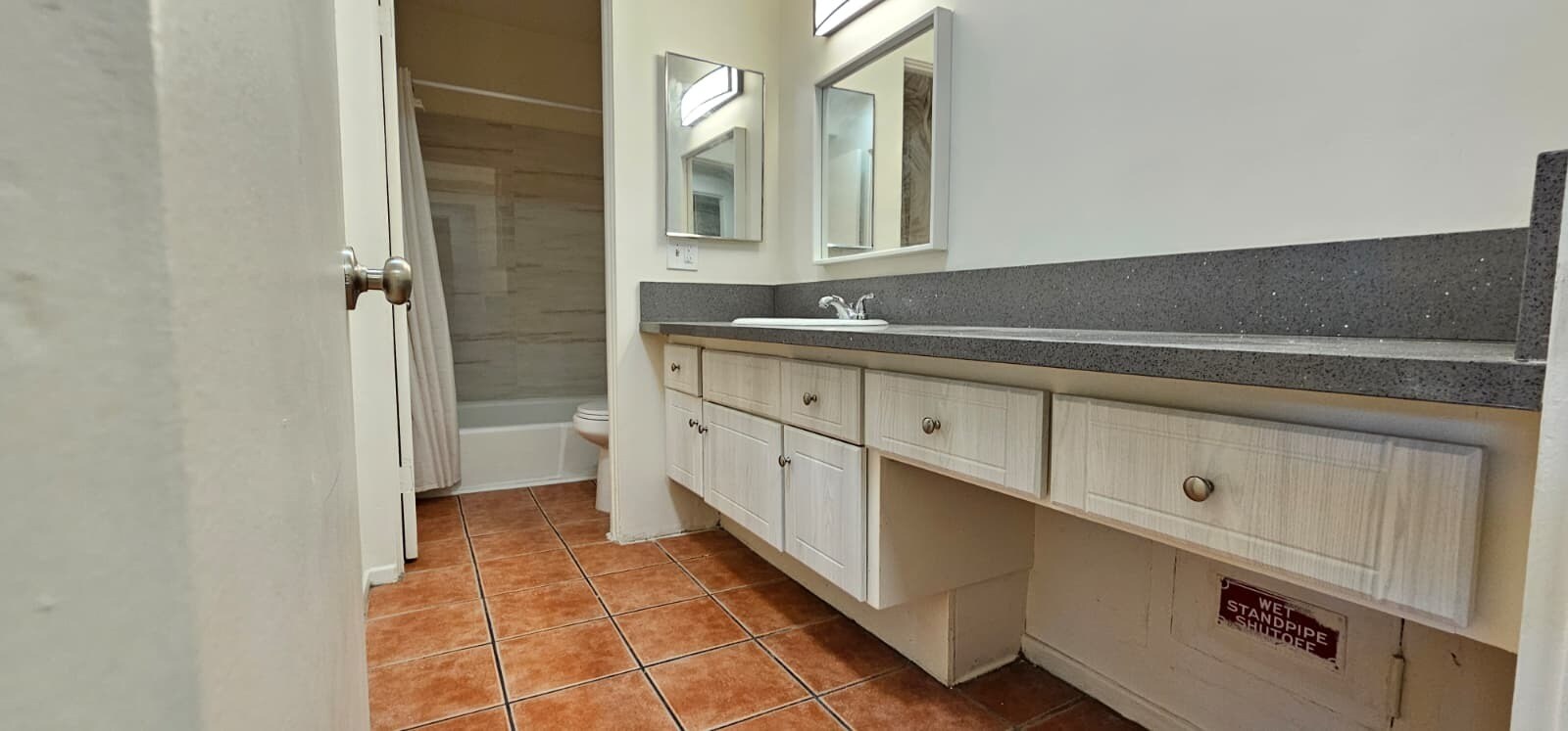 Building Photo - 7515 Van Nuys Blvd