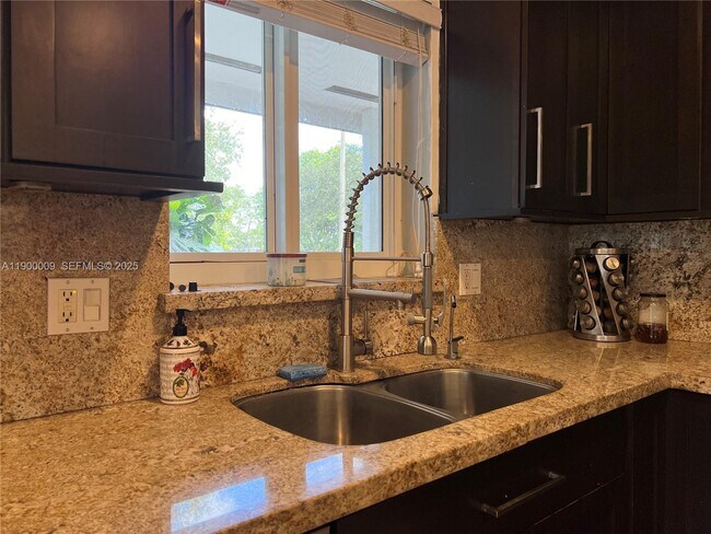 Building Photo - 10220 SW 160th St