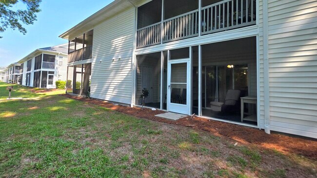 Building Photo - 1258 River Oaks Dr