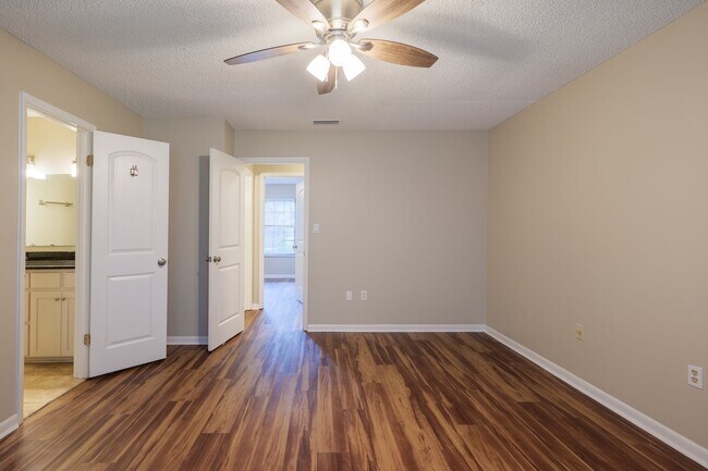 Building Photo - Great home in Wood Valley!