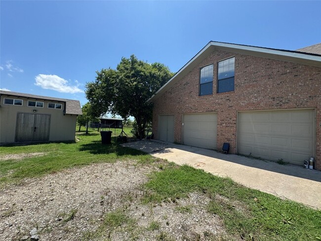 Building Photo - 2139 Co Rd 4106