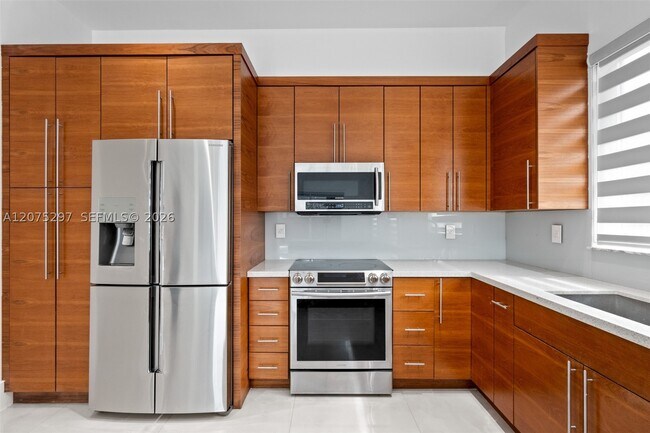 Building Photo - 15932 SW 101st Terrace