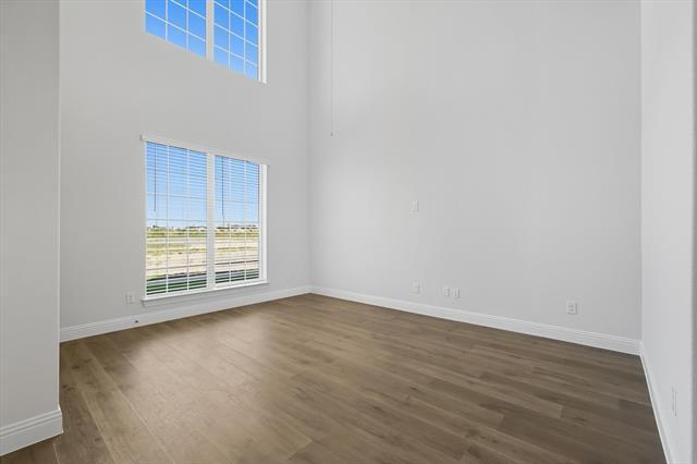 Building Photo - 1556 Lake District Dr