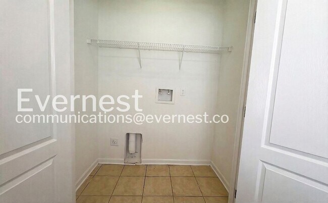 Building Photo - 273 Oxmoor Pl