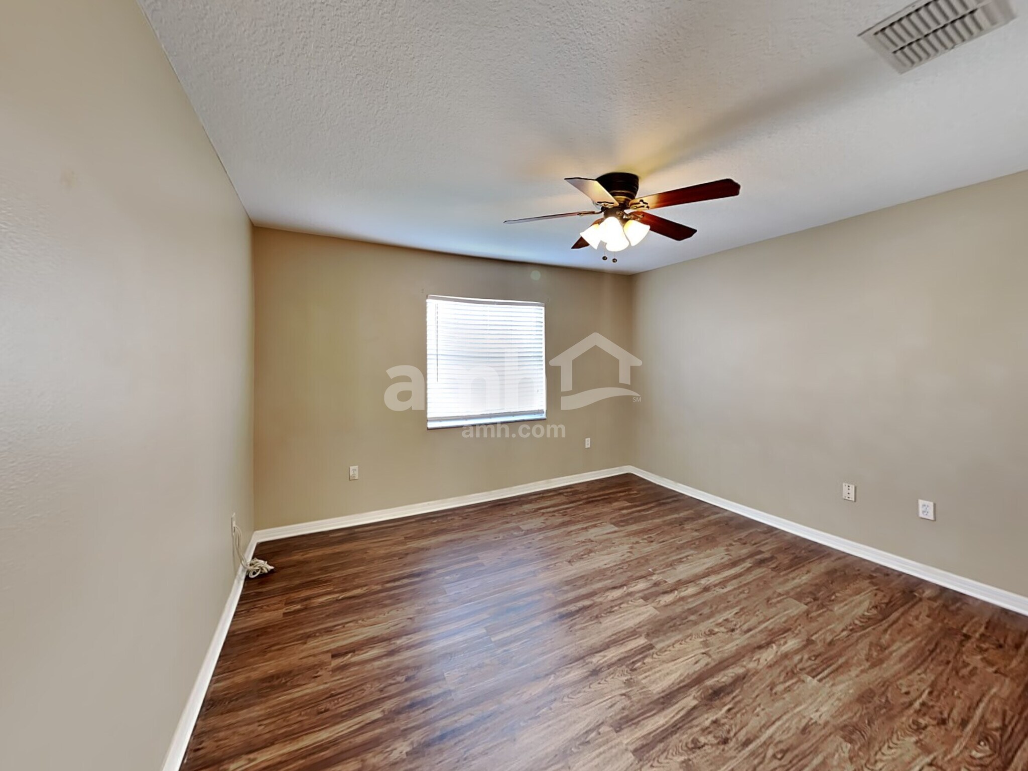 Building Photo - 3247 Chessington Dr