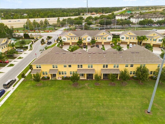 Building Photo - 9819 Red Eagle Dr