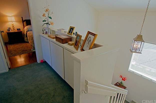 Building Photo - 39 Goldenrod-