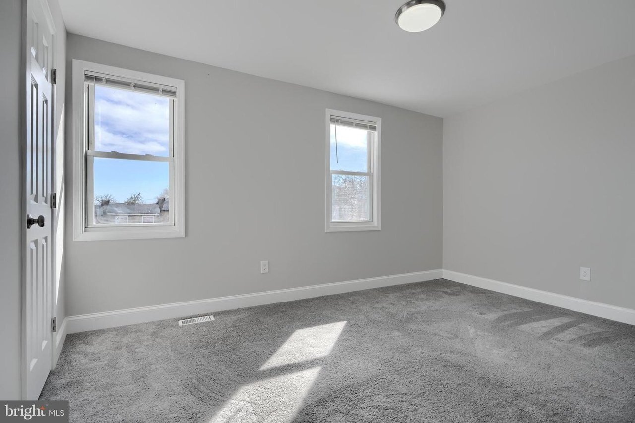 Building Photo - 2448 Shirley Ave