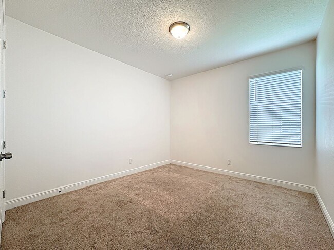 Building Photo - Hanover Lakes-2889 Nottel Drive St. Cloud