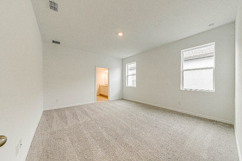 Building Photo - 2354 Lancashire St