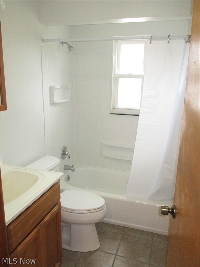 Building Photo - 2940 6th St