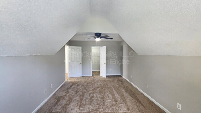 Building Photo - 7336 Bramble Oak Dr