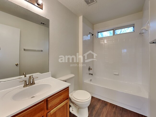 Building Photo - 4026 Holly Leaf Court