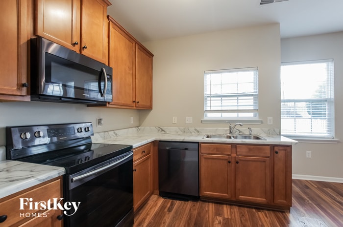 Building Photo - 4315 High Shoals Dr