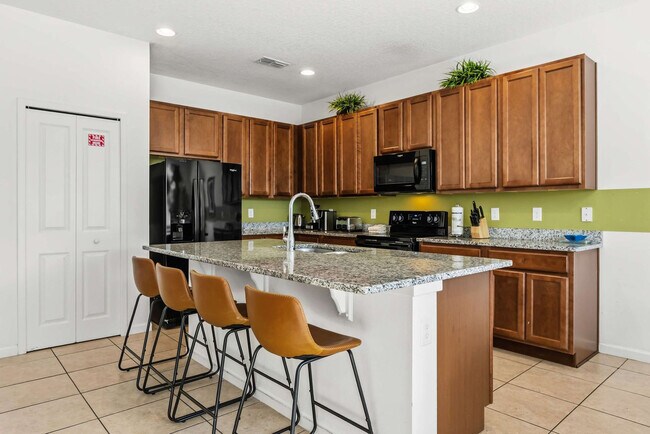 Building Photo - 230 Ballo Dr