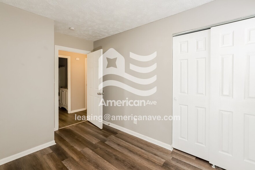 Building Photo - 6652 Decatur St