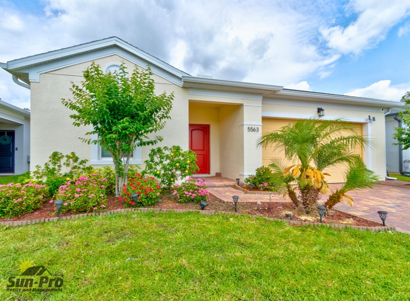 Building Photo - 5563 Estero Loop