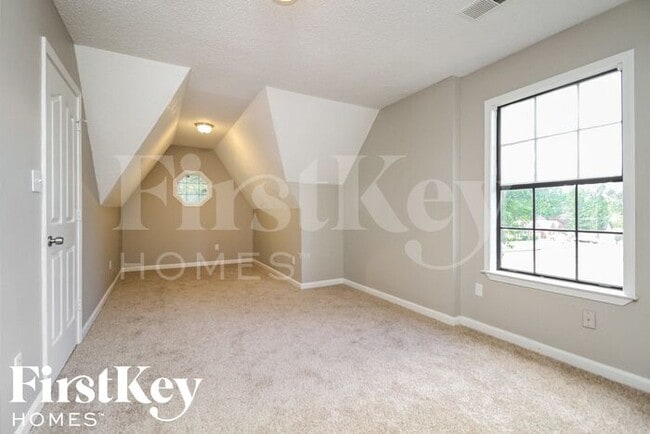 Building Photo - 7206 Autumn Song Dr