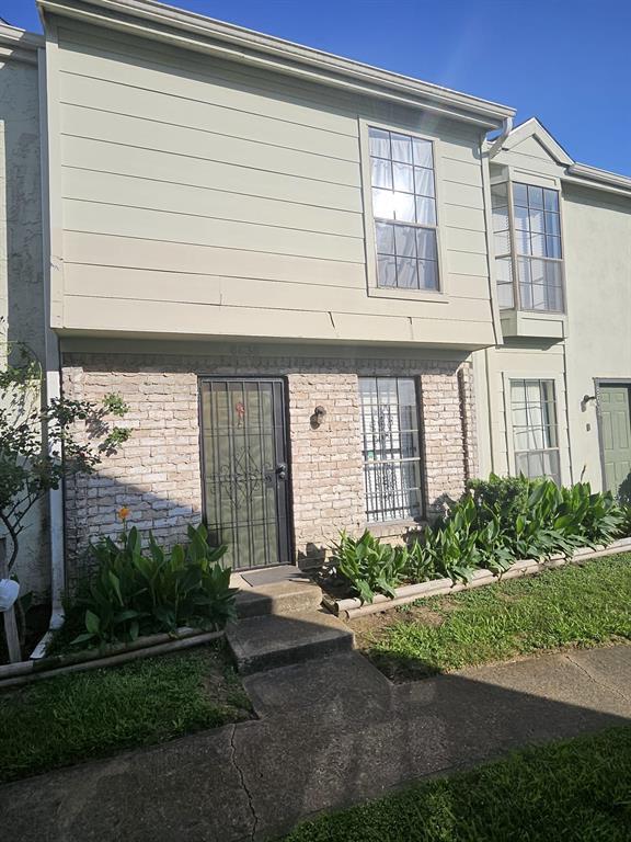 Building Photo - 8636 Village of Fondren
