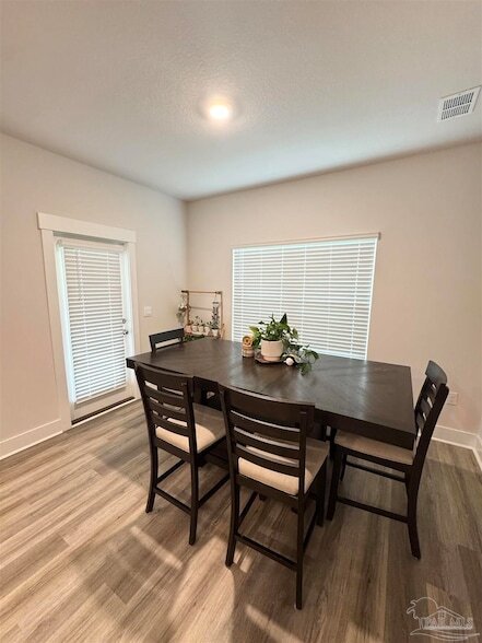 Building Photo - 3095 Silver Maple Dr