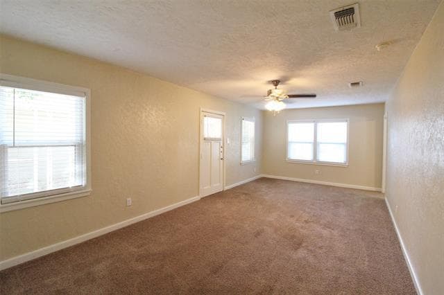 Building Photo - 5441 Thomas Ln