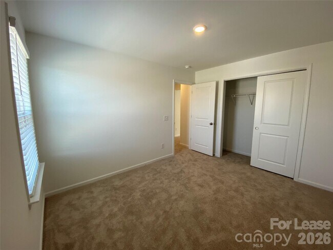 Building Photo - 14057 Lake Home Ln